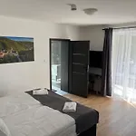Park Tapolca - Corner Bed & Breakfast Miskolc