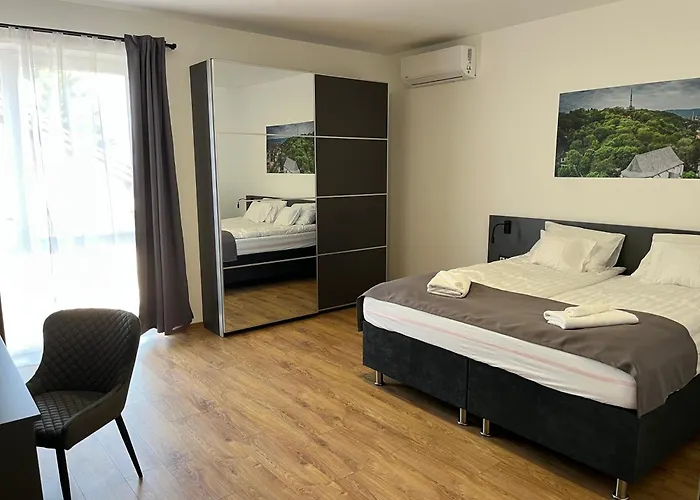 Park Tapolca - Corner Bed & Breakfast Miskolc